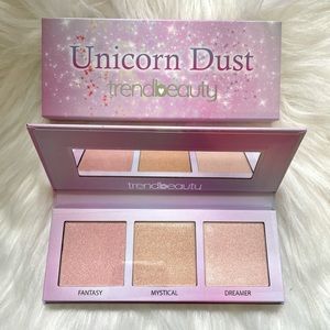 Trend Beauty Unicorn Dust highlighter trio pallet